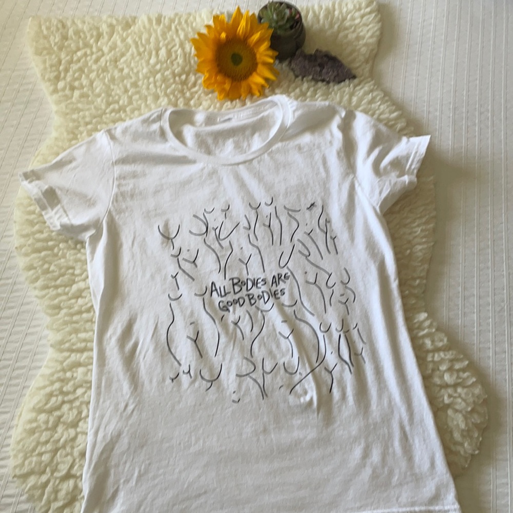 All bodies are good bodies tee 👄